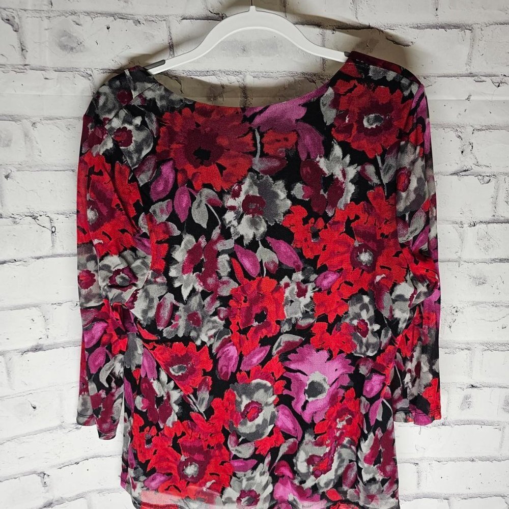 Red Flower Ruffle Top - Picture 3 of 6